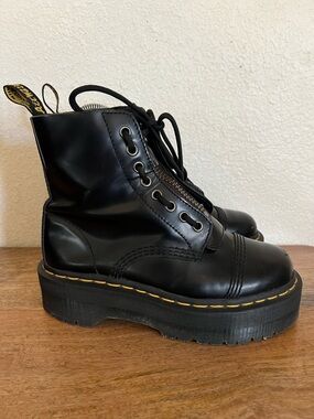 Dr.Martens SINCLAIR PLATFORM BLACK BOOTS SIZE 6